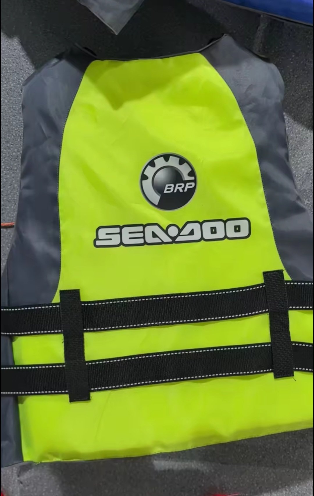 Prsluk zeleni straga