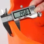 Prikaz presjeka stjenke modularne kocke i prikaz debljine stjenke od 14 mm