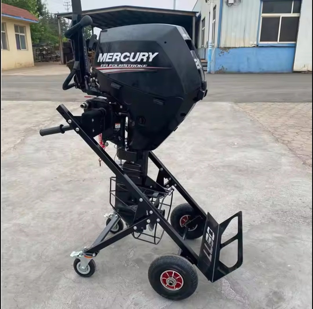 Stalak sa montiranim vanbrodskim motorom