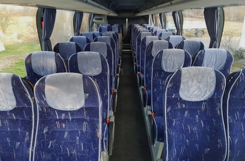 Autobus, unutrašnjost